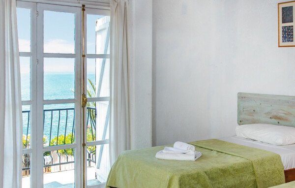 @todoptHouse 3 bedrooms, with sea view