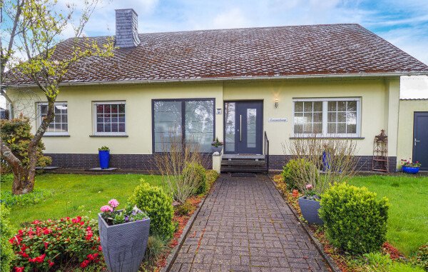 Wohnung 3 Schlafzimmer, mit Garten