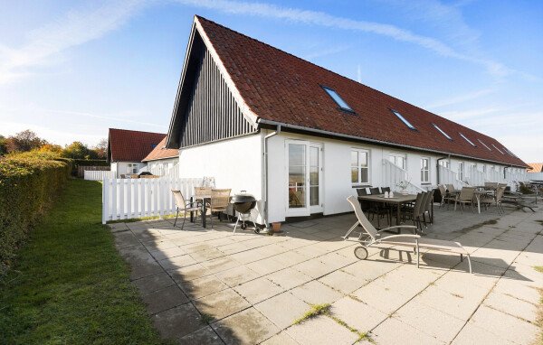 Apartment 2 bedrooms, with sea view