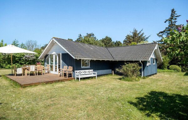 House 3 bedrooms, with garden