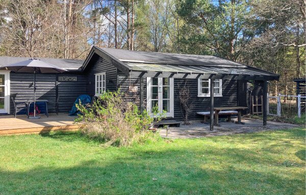 House 2 bedrooms, with fireplace