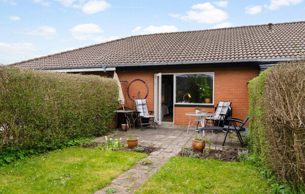 Casa 1 camera, con giardino