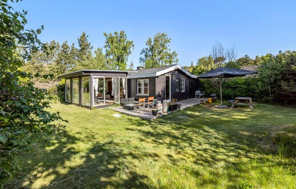 House 2 bedrooms, with fireplace