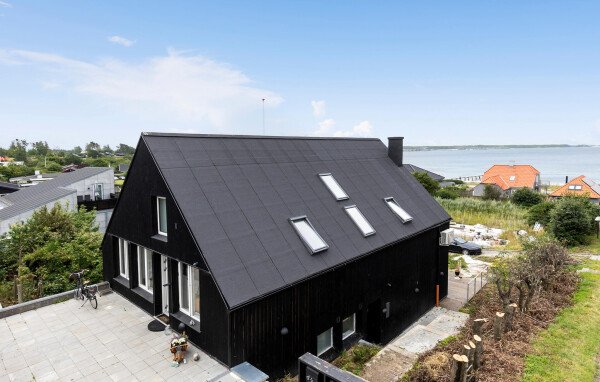 Apartment 3 bedrooms, with sea view