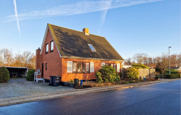 House 4 bedrooms, with garden