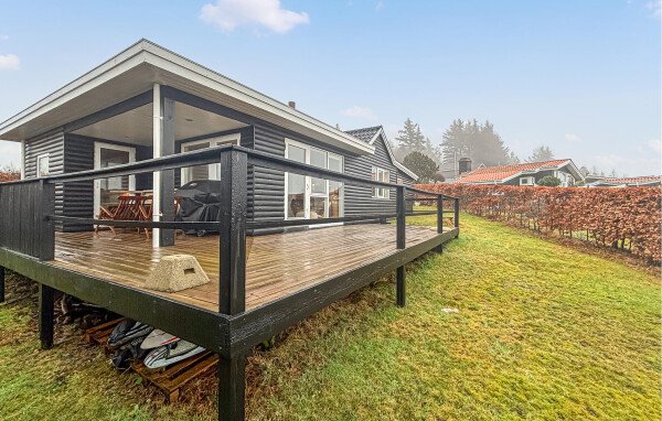 House 2 bedrooms, with sea view