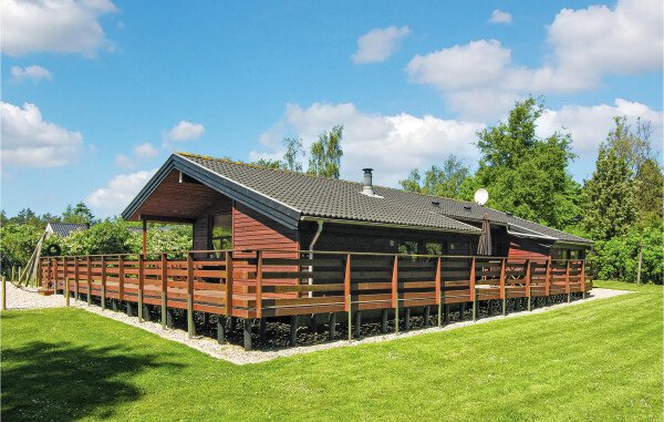 House 4 bedrooms, with sea view