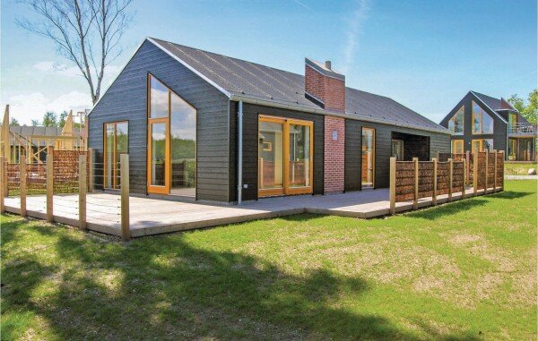 House 3 bedrooms, with sea view