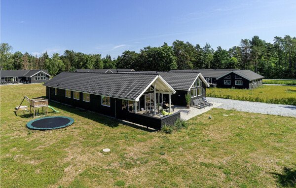 House 7 bedrooms, with sea view
