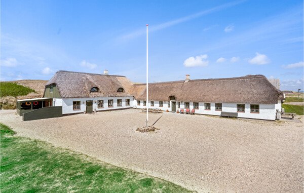 Apartment 2 bedrooms, with sea view