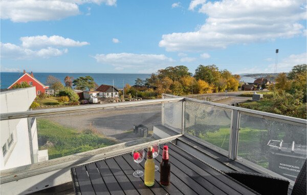 Apartment 2 bedrooms, with sea view