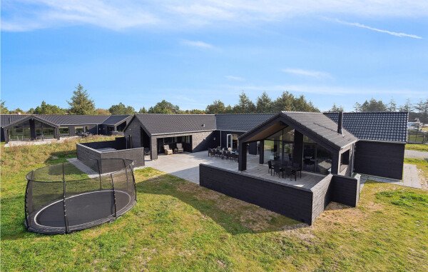 Ferienhaus 9 Schlafzimmer, mit Pool