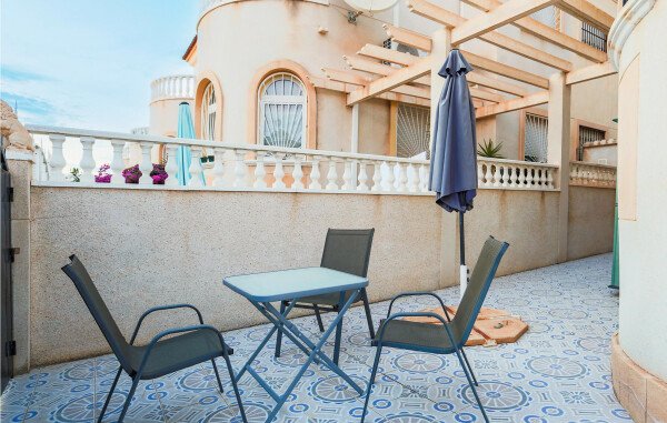 Maison de campagne confortable, 2 chambres, avec piscine