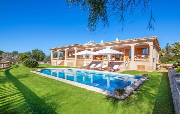 Ferienhaus 5 Schlafzimmer, mit Pool