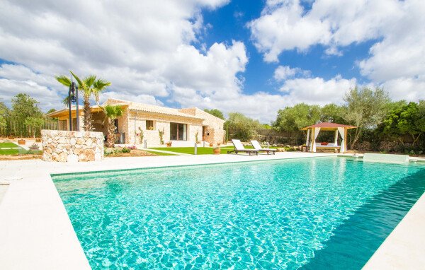 Casa 2 habitaciones, con piscina