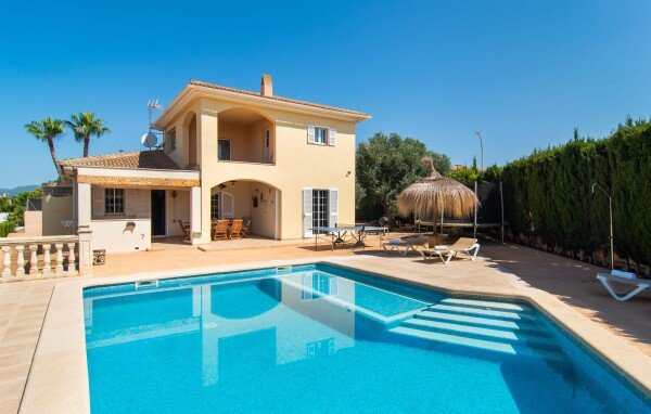 Maison de campagne moderne, 3 chambres, avec piscine