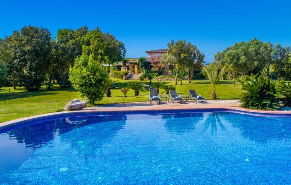 Ferienhaus 6 Schlafzimmer, mit Pool