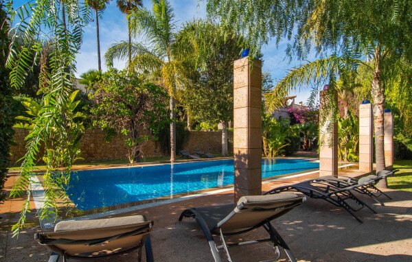 Maison de ville confortable, 4 chambres, avec piscine