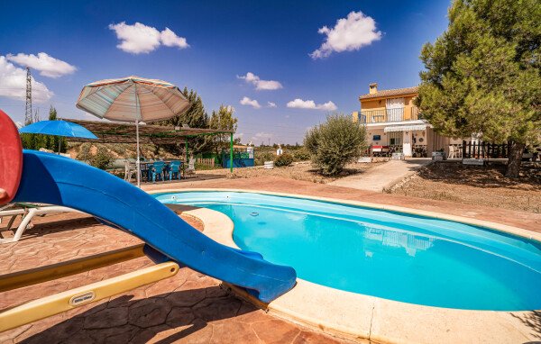 Casa 3 habitaciones, con piscina