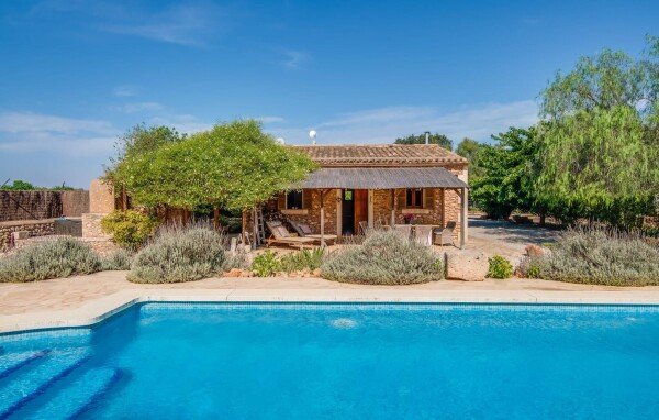 Casa 2 habitaciones, con piscina