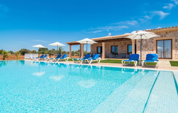 Huis 3 slaapkamers, met zwembad