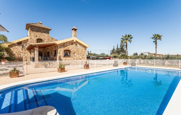 Casa 6 habitaciones, con piscina