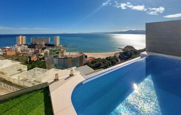 Casa 3 camere, con vista mare