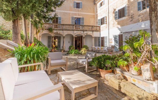 Maison de campagne moderne, 5 chambres, avec climatisation