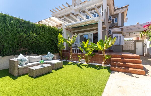 Maison de campagne confortable, 2 chambres, avec piscine