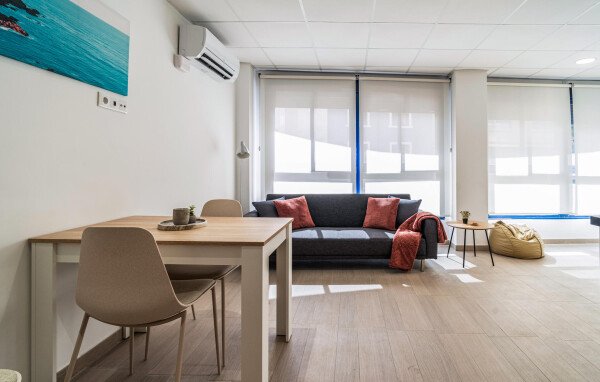 Wohnung 1 Schlafzimmer, mit Klimaanlage