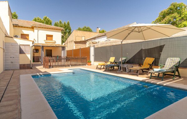 Huis 4 slaapkamers, met zwembad