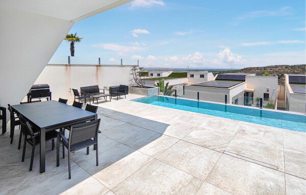 Casa 5 habitaciones, con piscina