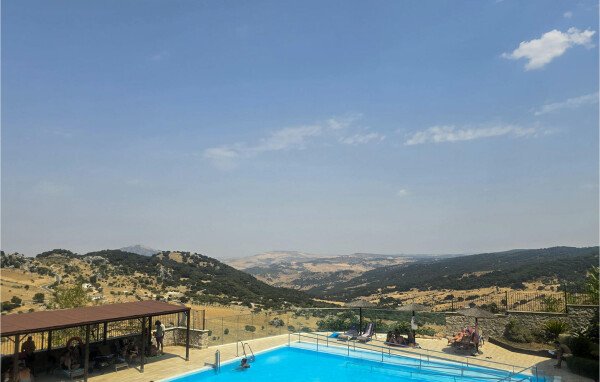 Casa 2 habitaciones, con jardín