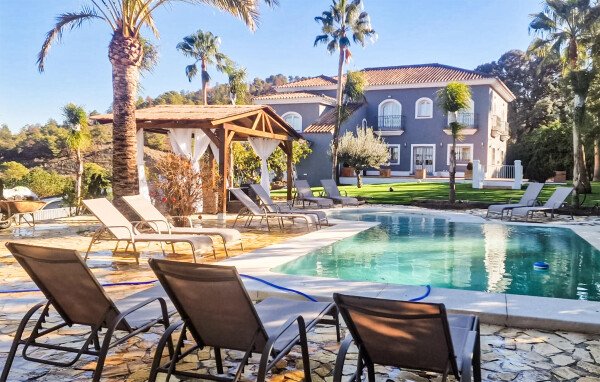 Casa 5 habitaciones, con piscina