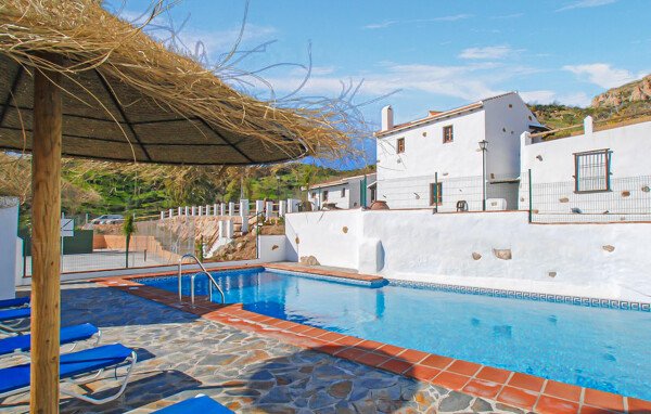 Casa 7 habitaciones, con piscina