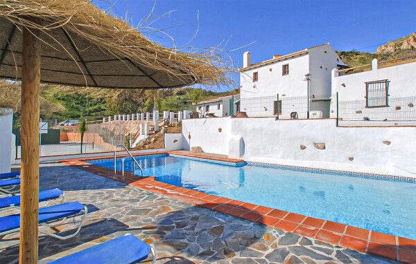 Casa 3 habitaciones, con piscina