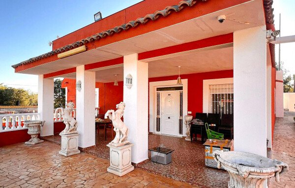 Casa 4 habitaciones, con aire acondicionado