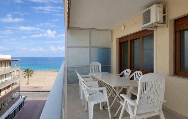 Appartement confortable, 3 chambres, avec vue sur mer