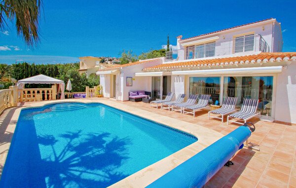 House 4 bedrooms, with sea view