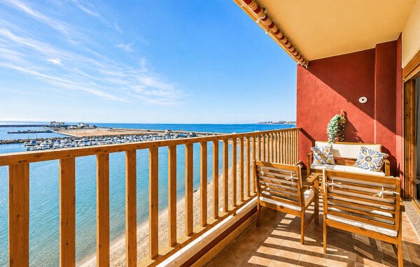 Apartment 2 bedrooms, with sea view