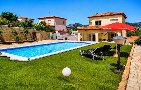Casa 3 habitaciones, con piscina