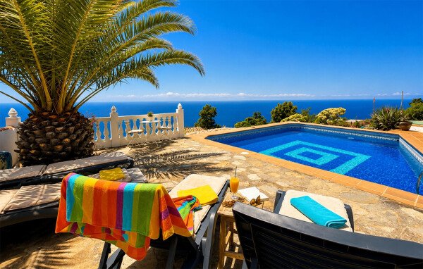 House 2 bedrooms, with sea view