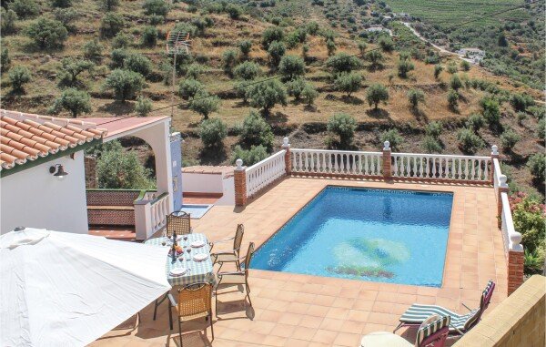 Casa 3 habitaciones, con piscina