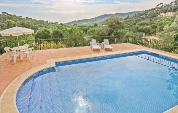 Ferienhaus 4 Schlafzimmer, mit Pool