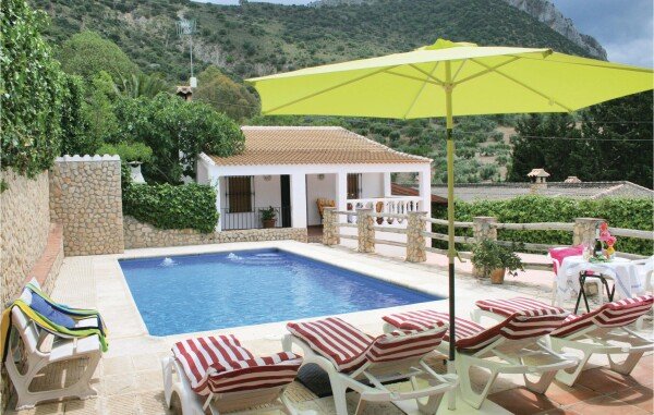 Maison de campagne confortable, 2 chambres, avec piscine
