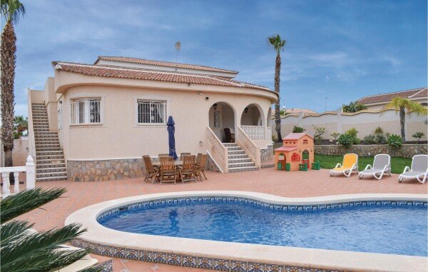 Casa 4 habitaciones, con piscina