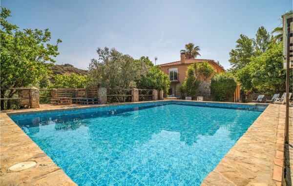 Casa 6 habitaciones, con piscina