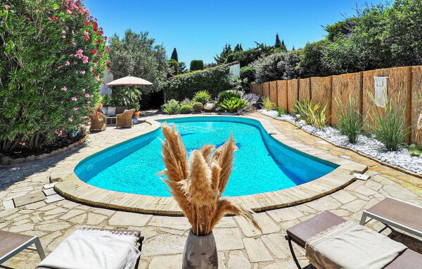 Maison confortable, 4 chambres, avec piscine