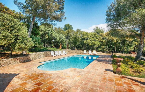 Mazet 5 chambres, avec piscine