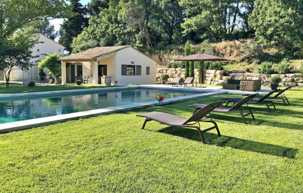 Mazet moderne, 5 chambres, avec piscine